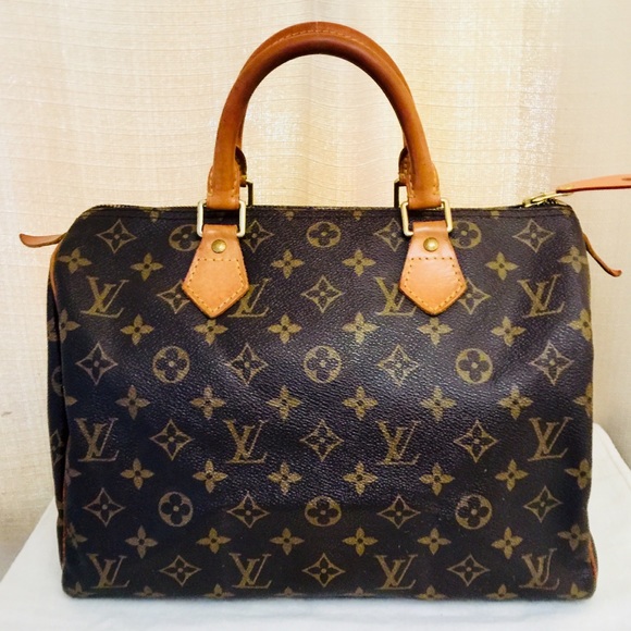Louis Vuitton Handbags - 💯% Authentic Louis Vuitton classic speedy 30